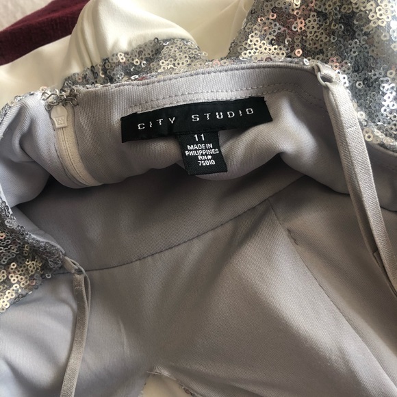 PROM DRESS - Picture 6 of 8